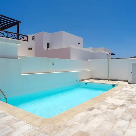 238 - Sofia By Now Ltd * Playa Blanca (Lanzarote)